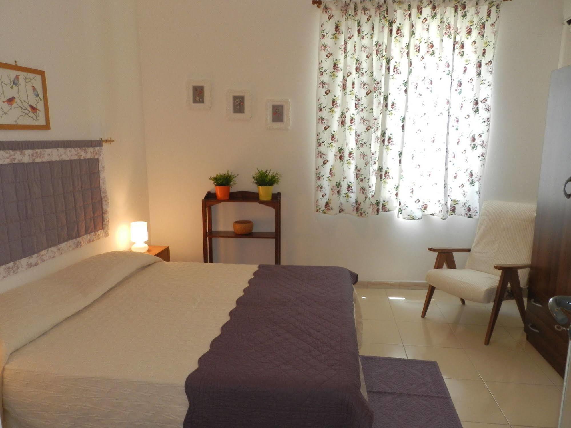 Orleans Apartment *